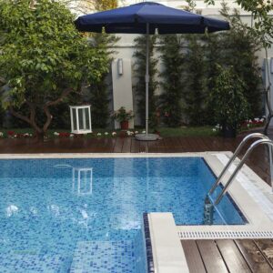 pool-5055009_960_720