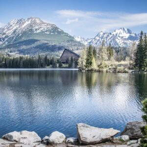 pleso-3231824_1280